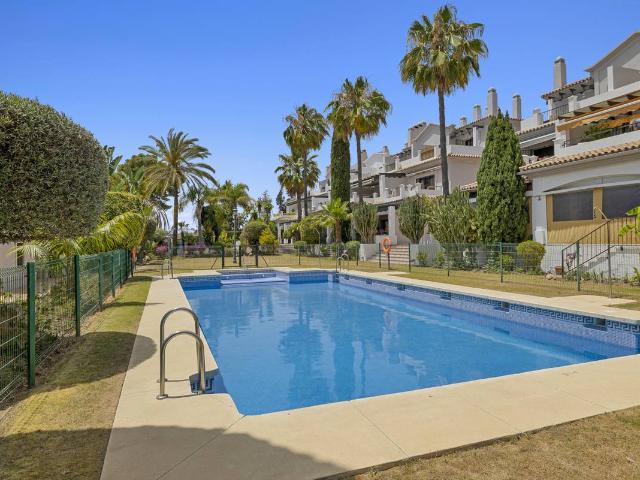 Piso en Venta en San Pedro de Alcántara pueblo