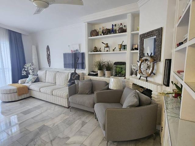 Piso en Venta en San Pedro de Alcántara pueblo