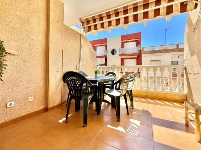 Piso en venta en San Pedro del Pinatar, Los Cuarteros. Necesitas el 100? Has visto el vídeo?Incluye plaza de garaje! Vivienda en planta primera con ascensor ynbsp2 dormitorios, 1 baño. Pisos San.