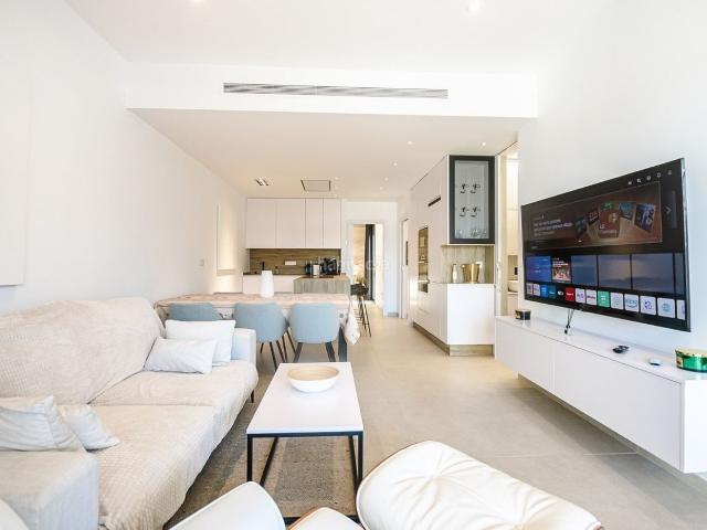 Piso en venta en San Pedro del Pinatar, San Pedro del Pinatar. iexclNuevo bungalow de 3 dormitorios en planta baja, listo para entrar a vivir, del antildeo 2022! Situado a poca distancia del ce. Pisos.
