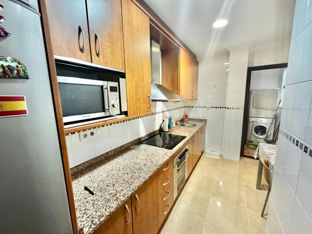 Piso en venta en San Pedro del Pinatar, San Pedro del Pinatar. Necesitas el 100? HAs visto el video?Un piso de 2 habitaciones para vivir en San Pedro del Pinatar?Aquí lo tienesVive en el centro. Pisos.