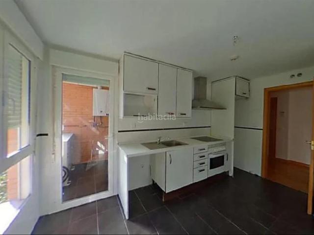 Piso en venta en San Sebastián de los Reyes, Los Arroyos. SAN SEBASTIÁN DE LOS REYES Madrid. EN RENTABILIDAD se vende alquilado, no se puede visitar ni hipotecar. Pisos San Sebastián de los.