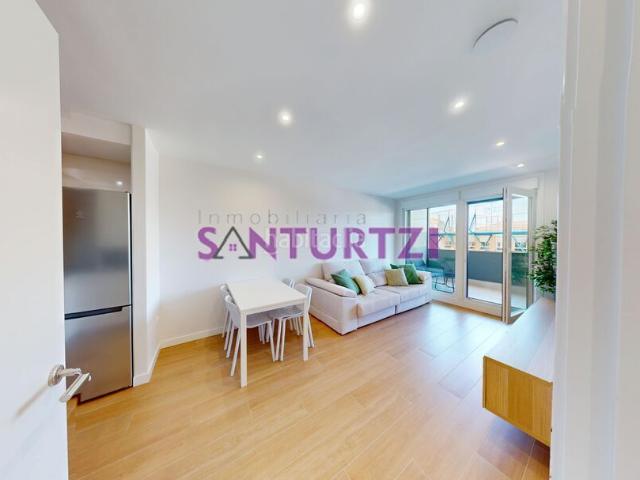 Piso en venta en Santurtzi, Kabiezes. Exclusiva vivienda de obra nueva con amplia terraza, máxima eficiencia energética y garaje directo, ENTREGA EN 2028. Pisos.