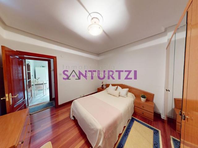 Piso en venta en Santurtzi, La Txitxarra Murrieta Parke Santurtzi. Una vivienda con ubicación privilegiada, buena distribución y potencial de mejora en una de las mejores zonas de Santurtzi.