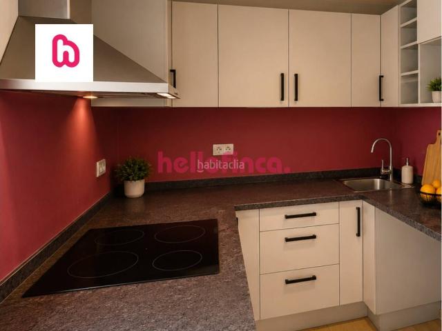 Piso en venta en Sant Celoni. Piso exterior con chimenea y gran potencial en el centro de Sant Celoni. Pisos Sant.