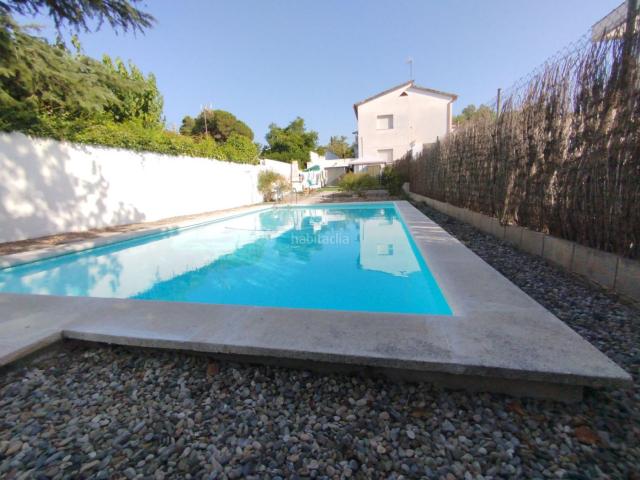 Piso en venta en Sant Cugat del Vallès, Arxiu. EXCLUSIVA VIVIENDA CON JARDIN Y PISCINA PRIVADA EN ZONA ARXIVO. Pisos Sant Cugat del.