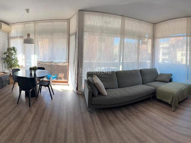 Piso en venta en Sant Cugat del Vallès, Centre Estació. Exclusiva vivienda de 111 m² completamente reformada en el corazón de la ciudad, con opción de parking. Pisos Sant Cugat del.