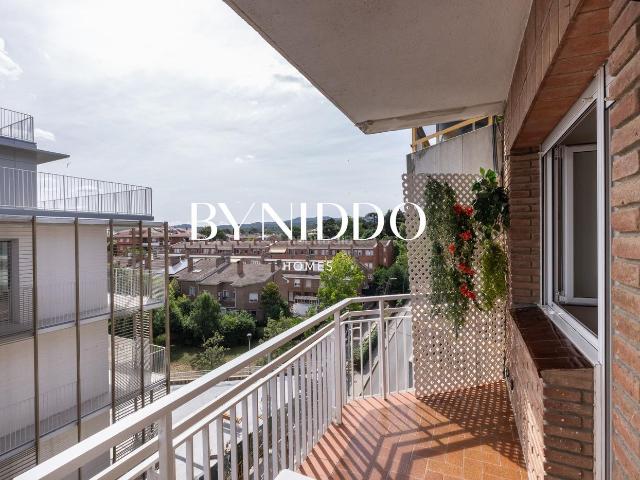 Piso en venta en Sant Cugat del Vallès, Centre Estació. Piso de 4 habitaciones reformado en el centro. Pisos Sant Cugat del.