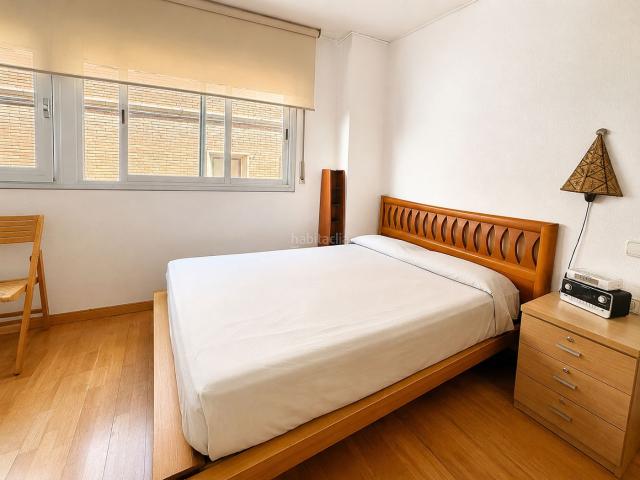 Piso en venta en Sant Cugat del Vallès, Centre Estació. Piso de 89 m² con garaje en el centro de Sant Cugat Gran salón y mucha luz. Pisos Sant Cugat del.