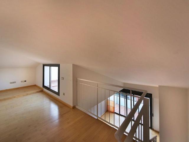 Piso en venta en Sant Cugat del Vallès, de 75 m² 3 habitaciones por 399.600