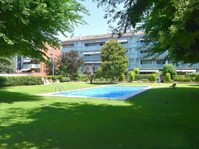 Piso en venta en Sant Cugat del Vallès, de 118 m² 3 habitaciones por 695.000