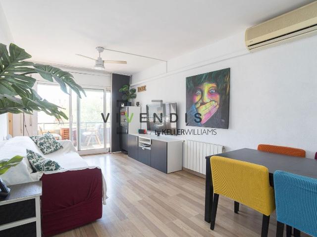 Piso en venta en Sant Andreu de la Barca. PISO 4 HABITACIONES, FRENTE AL AYUNTAMIENTO. Pisos Sant Andreu de la.