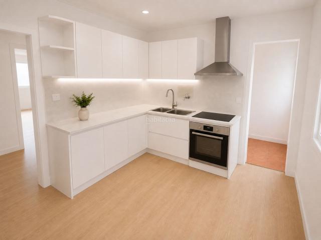 Piso en venta en Sant Boi de Llobregat, Camps Blancs. Piso completamente reformado a estrenar en Camps Blancs. Pisos Sant Boi de.