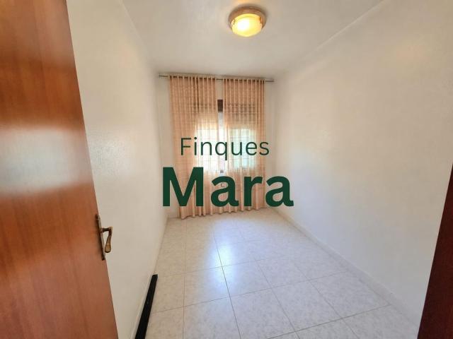Piso en venta en Sant Boi de Llobregat, Casablanca. GRAN OPORTUNIDAD! BONITO PISO CONSERVADO Y EXTERIOR!. Pisos Sant Boi de.