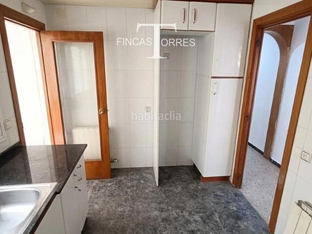 Piso en venta en Sant Boi de Llobregat, Ciutat Cooperativa Molí Nou. LUMINOSO PISO DE TRES GRANDES HABITACIONES EN SANT BOI. Pisos Sant Boi de.