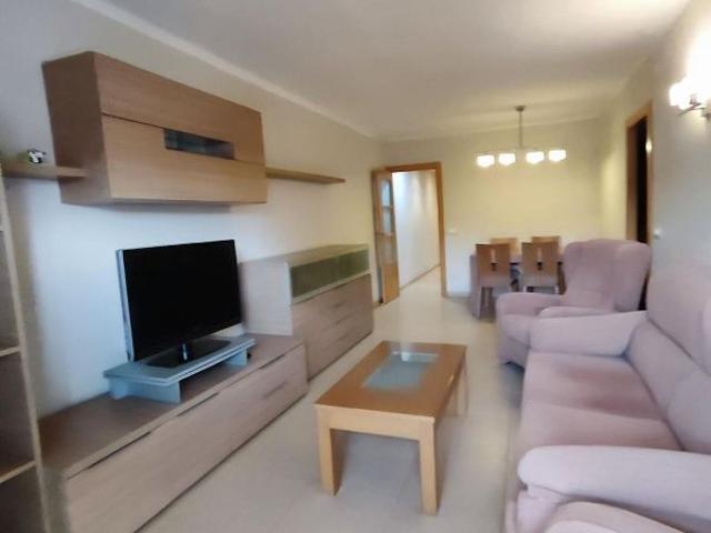 Piso en venta en Sant Boi de Llobregat, de 72 m² 4 habitaciones por 289.000