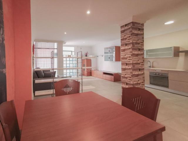 Piso en venta en Sant Boi de Llobregat, Marianao. Planta baja con entrada independiente amueblado NO TIENE CÉDULA DE HABITABILIDAD. Pisos Sant Boi de.