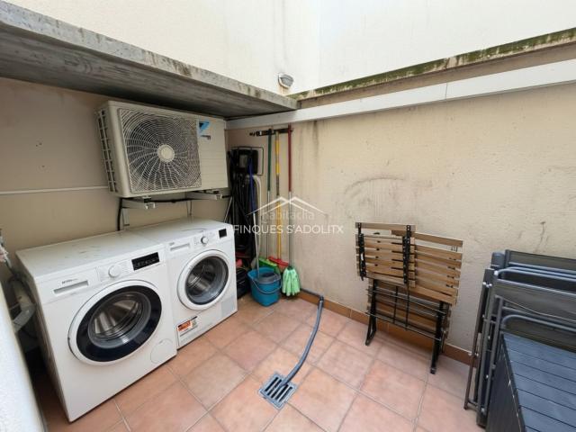 Piso en venta en Sant Feliu de Guíxols, Tueda Costa Brava. Preciós pis a només 7 minuts del centre, amb una gran terrassa i plaça d'aparcament. Pisos Sant Feliu de.