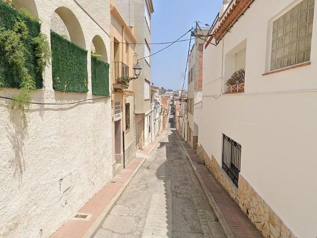 Piso en venta en Sant Feliu de Guíxols, de 81 m² 2 habitaciones por 172.000