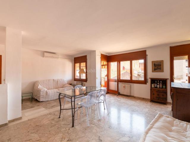 Piso en venta en Sant Feliu de Guíxols, Eixample Costa Brava. Amplio y luminoso apartamento en el corazón de Sant Feliu de Guíxols, a pocos pasos de la playa. Pisos Sant Feliu de.