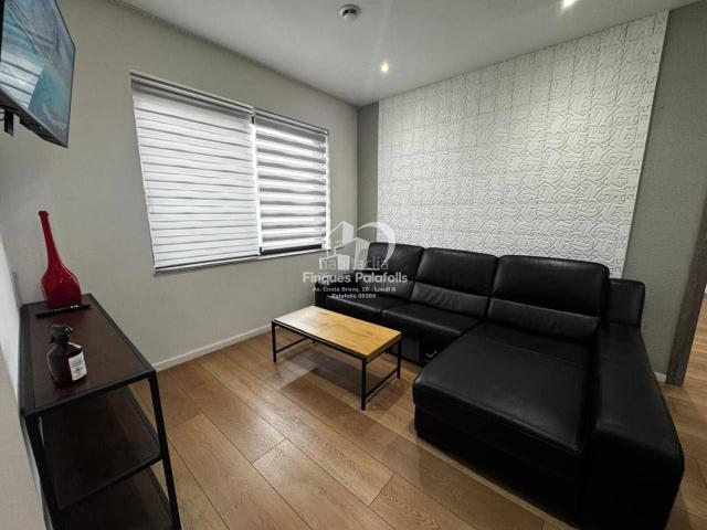 Piso en venta en Sant Feliu de Guíxols, Eixample Costa Brava. Local habilitado a vivienda en LEixample. Pisos Sant Feliu de.