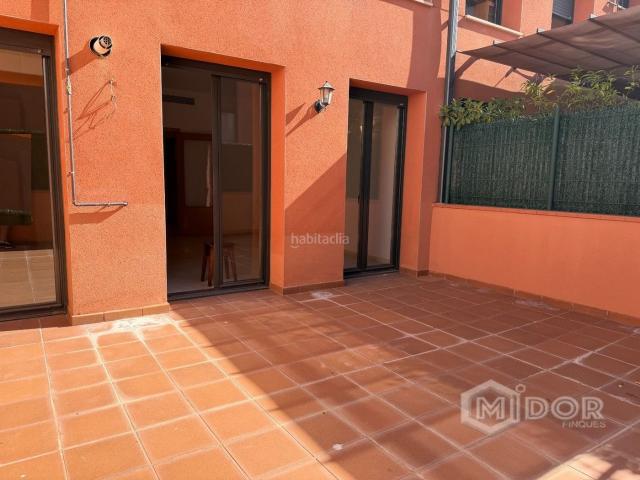 Piso en venta en Sant Feliu de Guíxols, Eixample Costa Brava. PLANTA BAJA CON TERRAZA A TAN SOLO 650m DE LA PLAYA. Pisos Sant Feliu de.