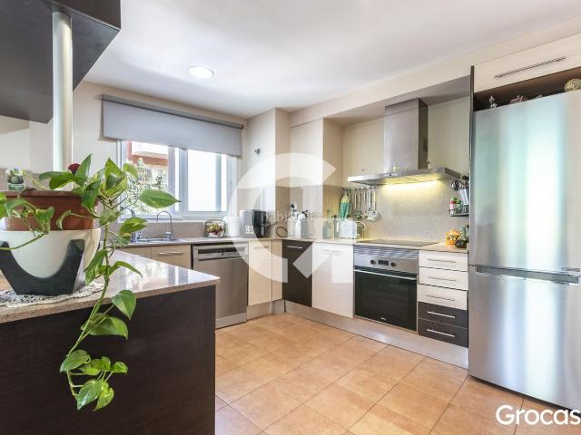 Piso en venta en Sant Feliu de Llobregat, Roses Castellbell. Primera línea de Rambla. Pisos Sant Feliu de.