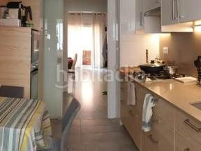 Piso en venta en Sant Joan Despí, Torreblanca. 4 dormitorios y piscina. Pisos Sant Joan.