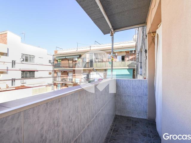 Piso en venta en Sant Joan Despí, Les Planes. Oportunidad con Balcon en Les Planes. Pisos Sant Joan.