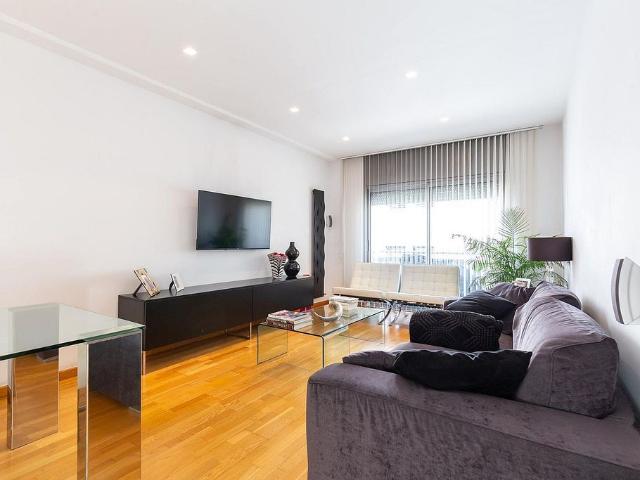 Piso en venta en Sant Just Desvern, de 97 m² 3 habitaciones por 590.000