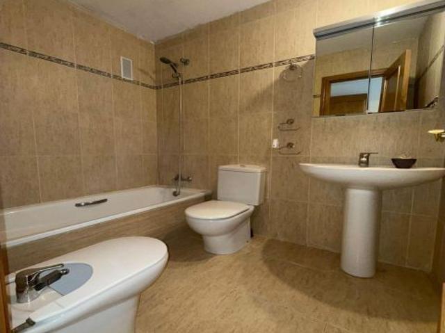 Piso en venta en Sant Pau en residencial de 4 habitaciones, 2 baños, con garaje y piscina