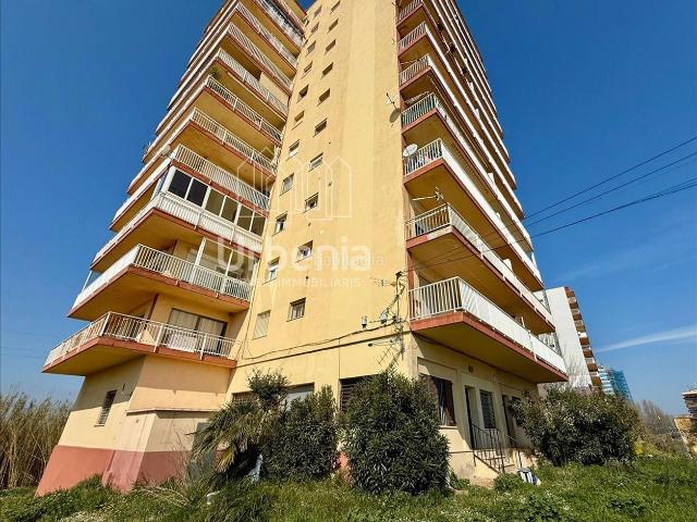 Piso en venta en Sant Pere Pescador Costa Brava. Oportunidad !. Pisos Sant Pere.