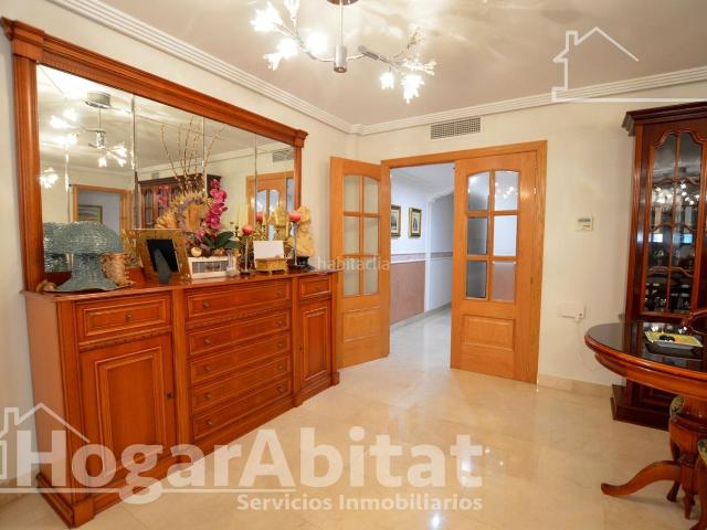Piso en venta en Sant Vicent del Raspeig, Norte. SEMINUEVO Y MUY AMPLIO CON CUATRO DORMITORIOS, ASCENSOR Y GARAJE. Pisos Sant Vicent del.