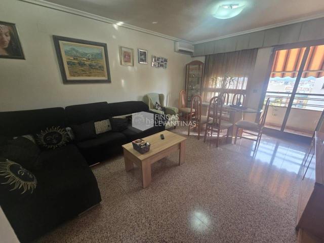 Piso en venta en Sant Vicent del Raspeig, Centro. Amplio piso en pleno centro de San Vicente del Raspeig. Pisos Sant Vicent del.