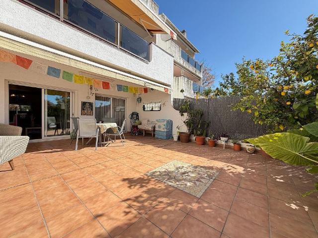 Piso en venta en calle Tres Pins F, Santa Margarida i els Monjos, de 130 m² 3 habitaciones por 212.000
