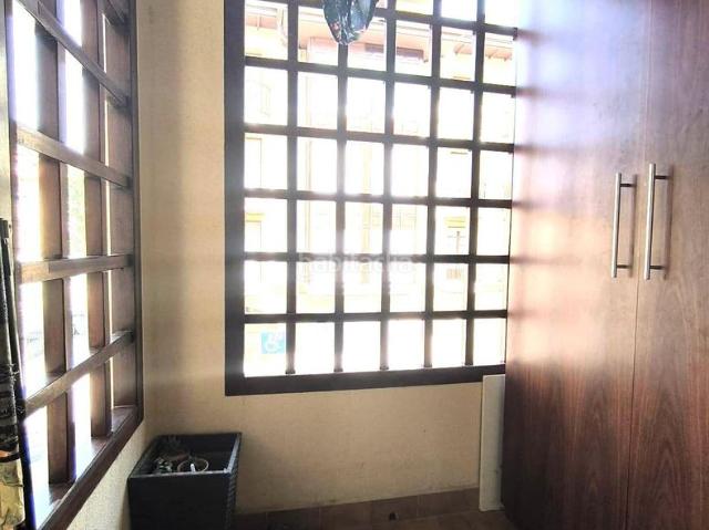 Piso en venta en Santa María de Cayón. Piso de tres habitaciones en Saron. Pisos Santa María de.