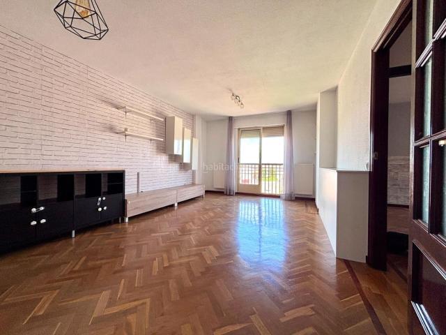 Piso en venta en Santa Marta de Tormes. PISO CON GARAJE EN SANTA MARTA DE TORMES. Pisos Santa Marta de.