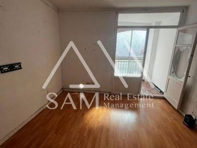 Piso en venta en Santa Coloma de Gramanet, de 60 m² 2 habitaciones por 160.000