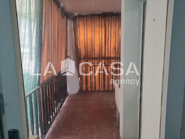 Piso en venta en Santa Coloma de Gramanet, de 104 m² 4 habitaciones por 225.000