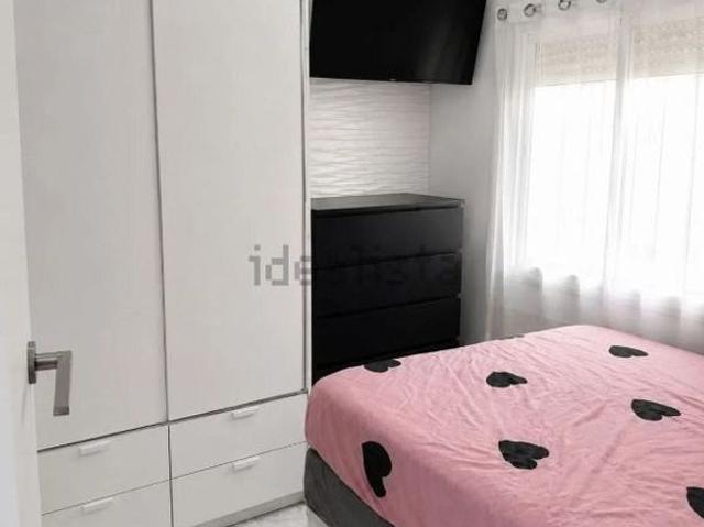Piso en venta en Santa Coloma de Gramanet, de 25 m² 1 habitación por 119.000