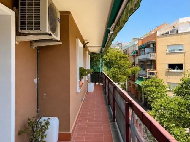 Piso en Venta en Santa Coloma de Gramenet, Barcelona
