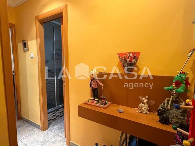 Piso en venta en Santa Coloma de Gramenet, Can Mariner. PISO CON BALCON Y TRES HABITACIONES. Pisos Santa Coloma de.
