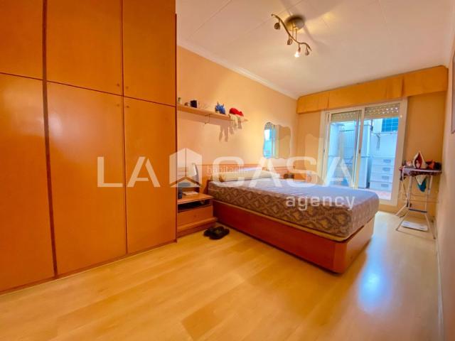 Piso en venta en Santa Coloma de Gramenet, Can Mariner. Piso de 119 m con 3 dormitorios y balcón en Santa Coloma de Gramenet. Pisos Santa Coloma de.