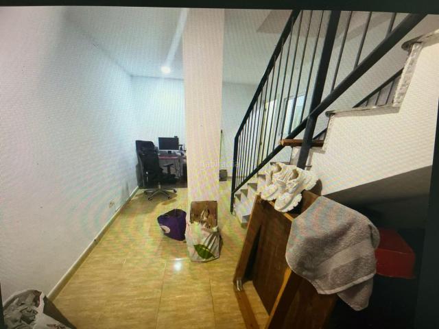 Piso en venta en Santa Coloma de Gramenet, El Raval. DUPLEX SIN CEDULA DE HABITABILIDAD. Pisos Santa Coloma de.