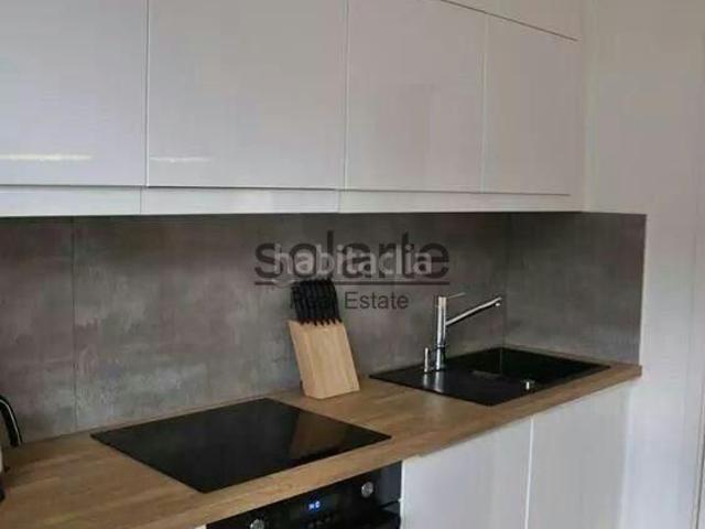 Piso en venta en Santa Coloma de Gramenet, Fondo. Piso luminoso en excelente estado con balcón privado. Pisos Santa Coloma de.