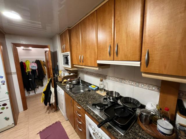 Piso en venta en Santa Coloma de Gramenet, Fondo. ? Piso listo para entrar a vivir a escasos metros del metro L1 Fondo ?. Pisos Santa Coloma de.