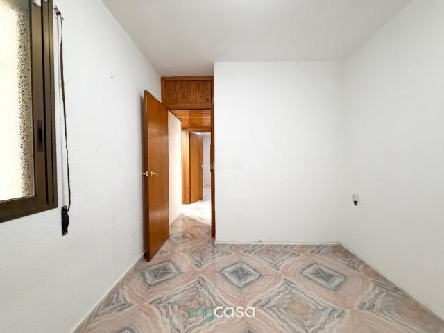 Piso en venta en Santa Coloma de Gramenet, Llatí. ¡VIVIENDA MUY BIEN DISTRIBUIDA EN ZONA TRANQUILA!. Pisos Santa Coloma de.