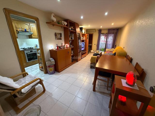 Piso en venta en Santa Coloma de Gramenet, Riu Nord. Tu nuevo hogar en el centro de Santa Coloma de Gramenet con ascensor y listo para entrar a vivir. Pisos Santa Coloma de.