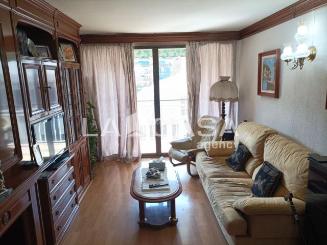 Piso en venta en Santa Coloma de Gramenet, Santa Rosa. Piso en venta en Riu. Pisos Santa Coloma de.