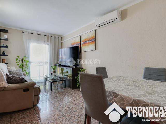 Piso en venta en Santa Coloma de Gramenet, Singuerlín. Piso en venta en Santa coloma de gramenet. Pisos Santa Coloma de.